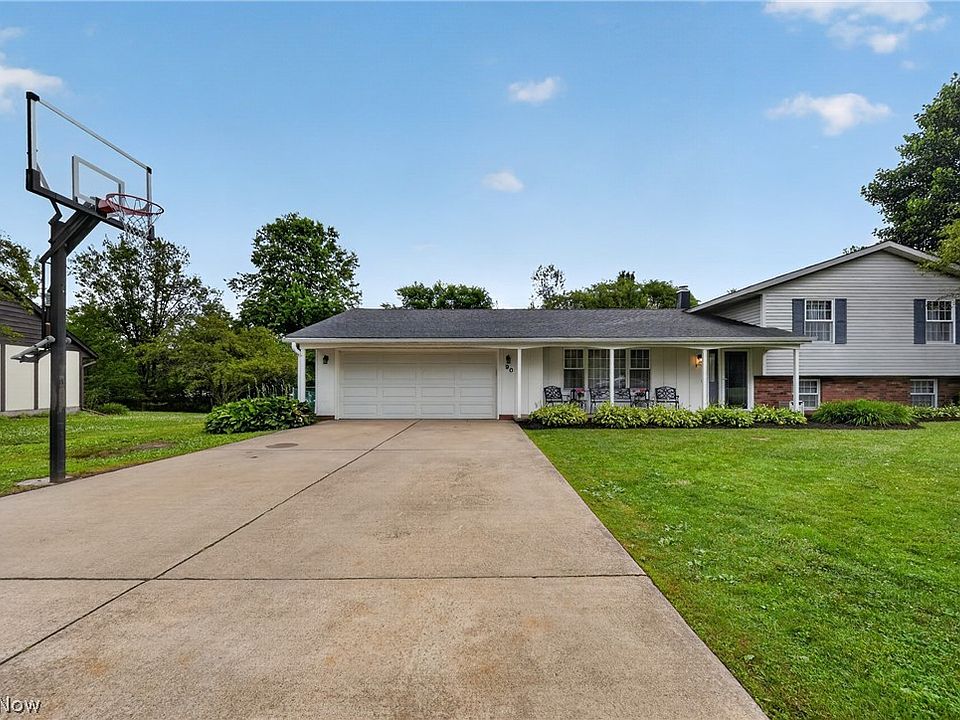 1st image of 90 Meadowridge Dr