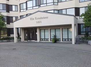 1001 Cedarglen Gate #503, Mississauga, ON L5C 4R2