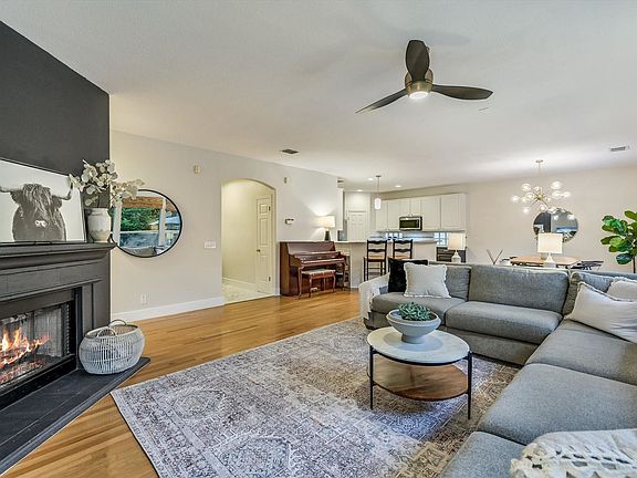 4th image of 4124 Kachina Dr