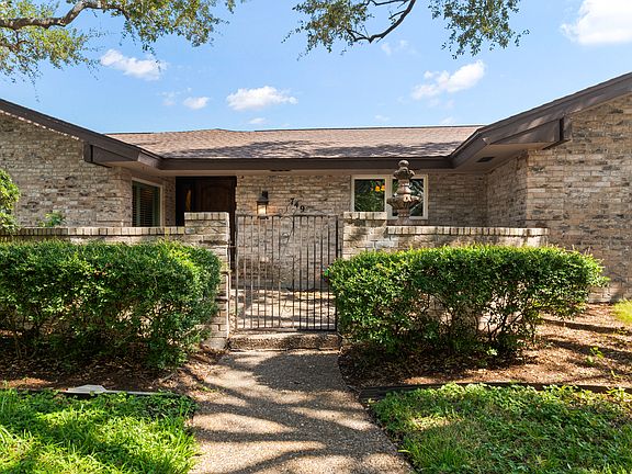 2nd image of 749 Meadowbrook Dr
