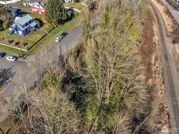 24 xx E Grand Avenue, Everett, WA 98201