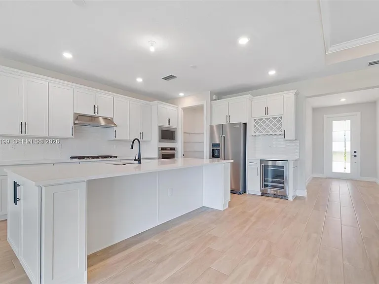 4546 Cumberland Ter — Photo 3