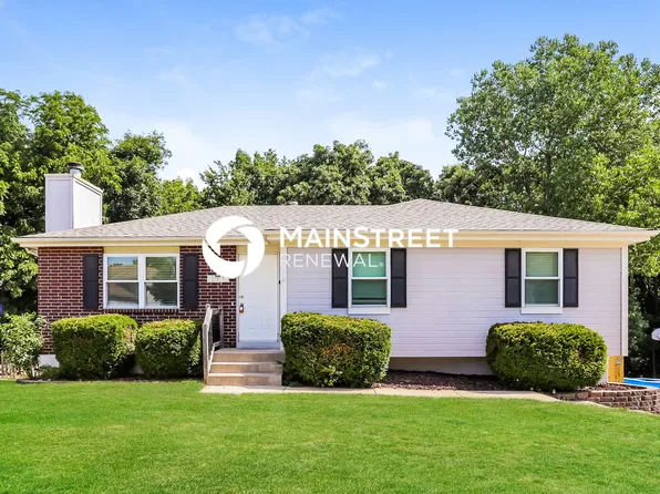 1104 NE Lindsay Ave, Lees Summit, MO 64086