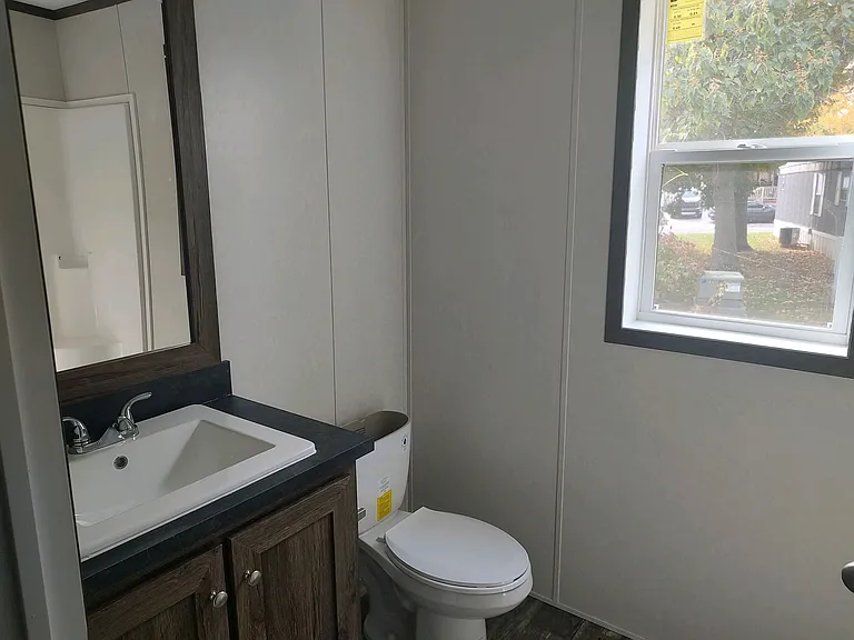 Avon Lakes Estates — Photo 33
