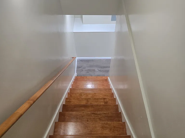 31 Hamilton St — Photo 63