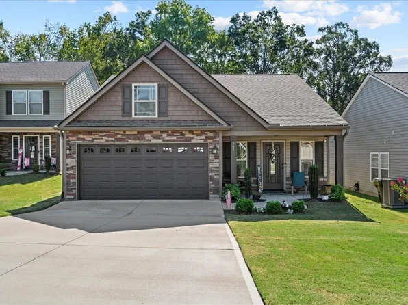 389 Timberwood Dr, Woodruff, SC 29388