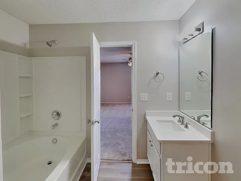 1025 Gelfield Rd — Photo 9