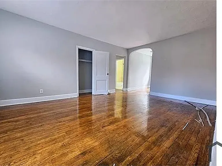 Winston Court Apartments — Photo 6