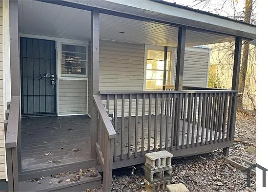 3 bed, 1057 sqft, $1,100 — Photo 1