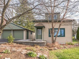 23481 N Summit Dr, Barrington, IL