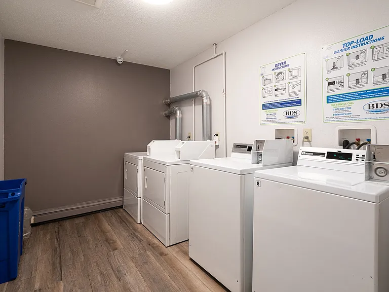 Seven Pines Apartments — Photo 15