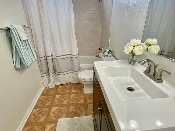 4th image of 1648 W 218th St #12