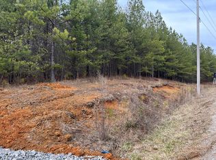 Lewis Rd, Crossville, TN 38572