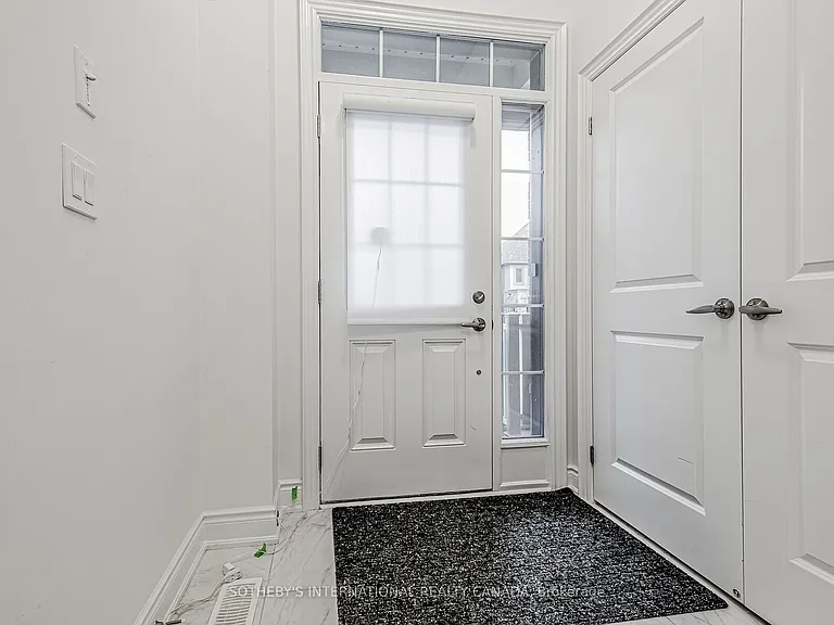 36 Quinton Rdg #UPPER — Photo 2