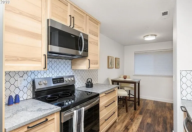 6734 N Richmond Ave #1 — Photo 5