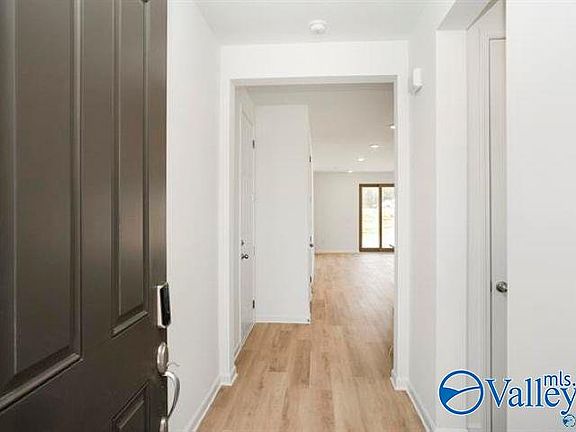 3rd image of 103 Cavern Ct