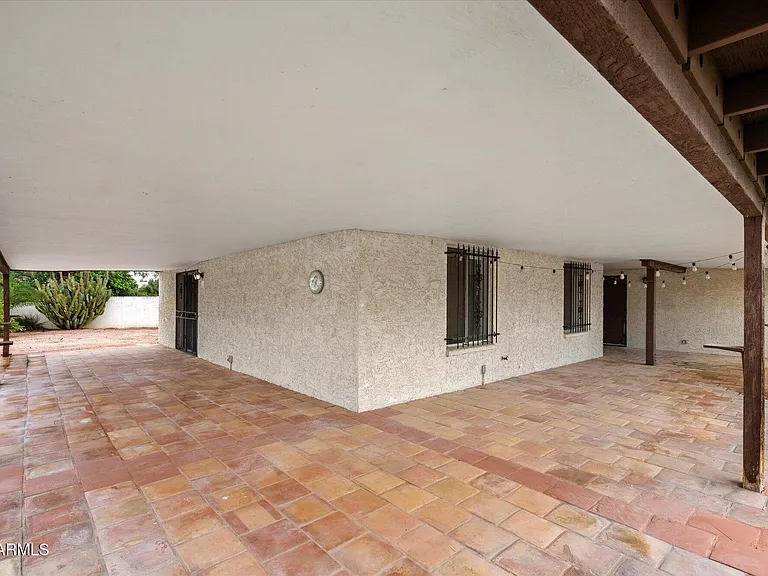 5520 N 77th Pl — Photo 22