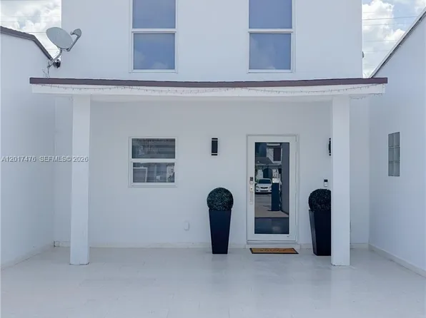 6709 W 15th Ct, Hialeah, FL 33012