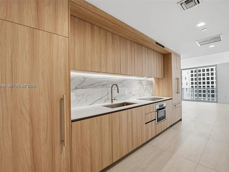77 SE 5th St #2914 — Photo 9