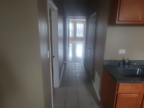 3rd image of 2214 S Keeler Ave #2N