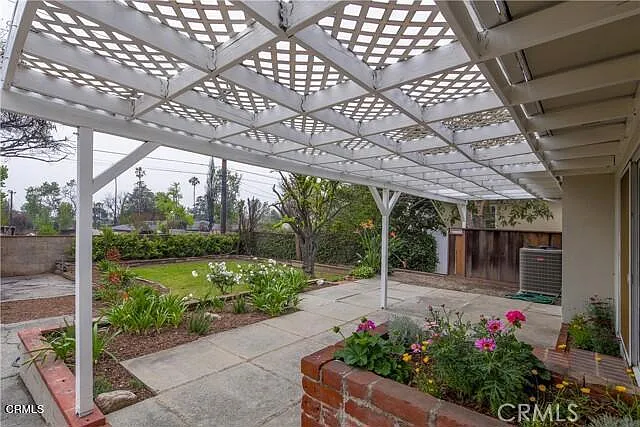 1678 Midwick Dr — Photo 19