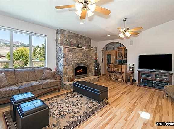 2nd image of 400 Old Washoe Cir