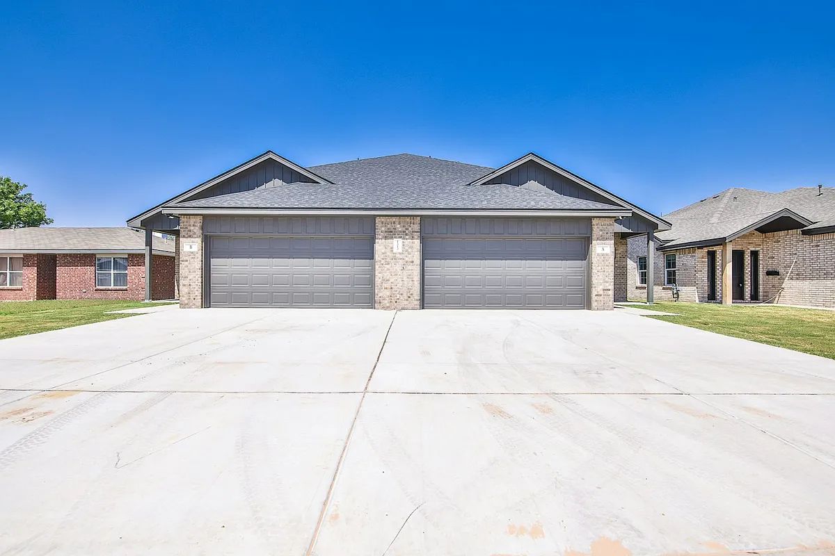 Building Photo - 1313 Corpus Ave #B