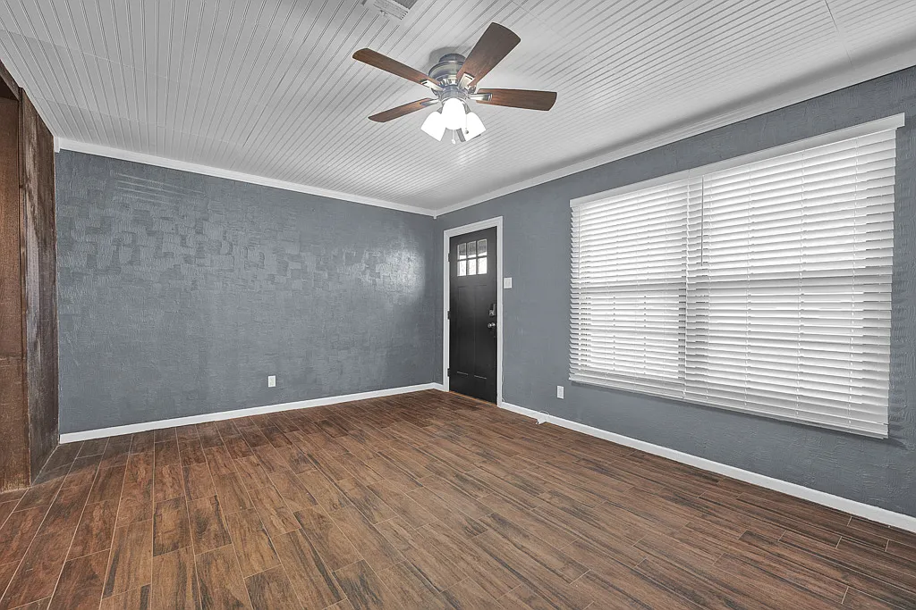 4 bed, 1844 sqft, $2,100 — Photo 4