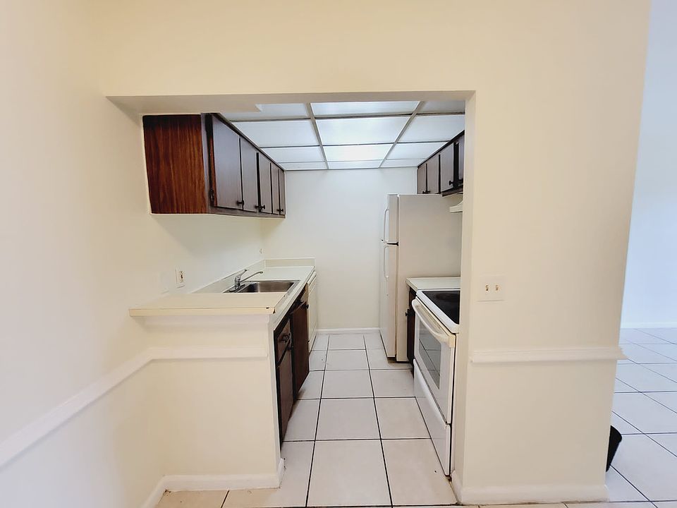 1st image of 1500 N Congress Ave APT B50