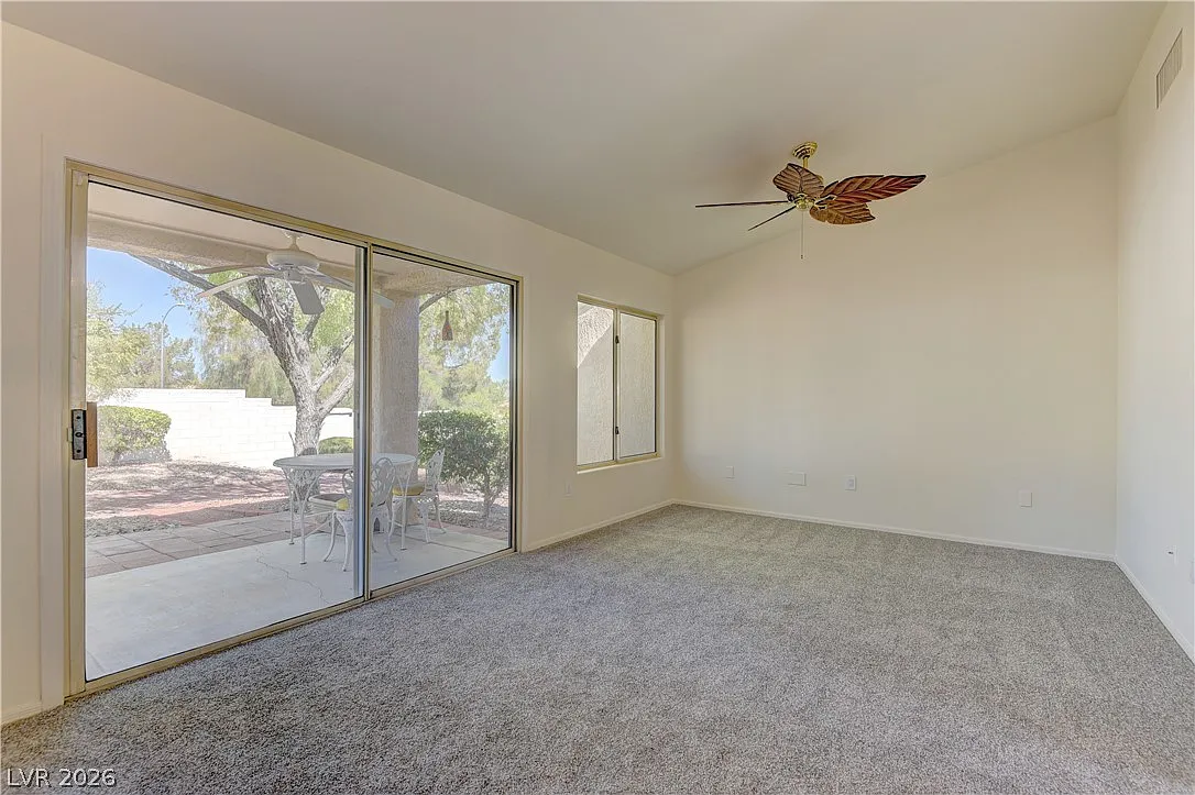 2 bed, 2.0 bath, 1021 sqft, $2,064 — Photo 3
