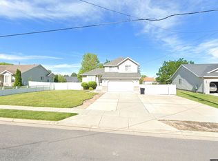 1183 N 1000 W, Clinton, UT 84015