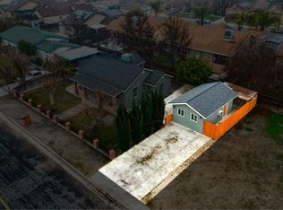 1825 Letts Ave #B, Corcoran, CA 93212