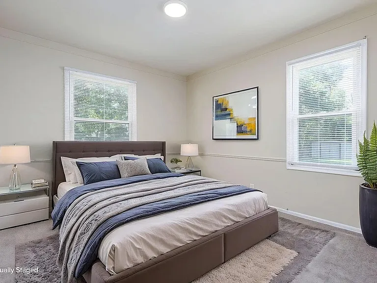 25539 Packard St — Photo 25