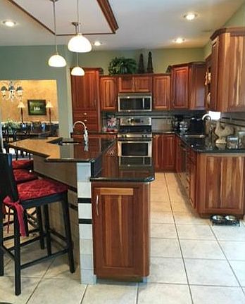 3rd image of 555 Winding River Ct