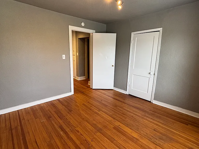 703 N Atlanta Ave — Photo 24