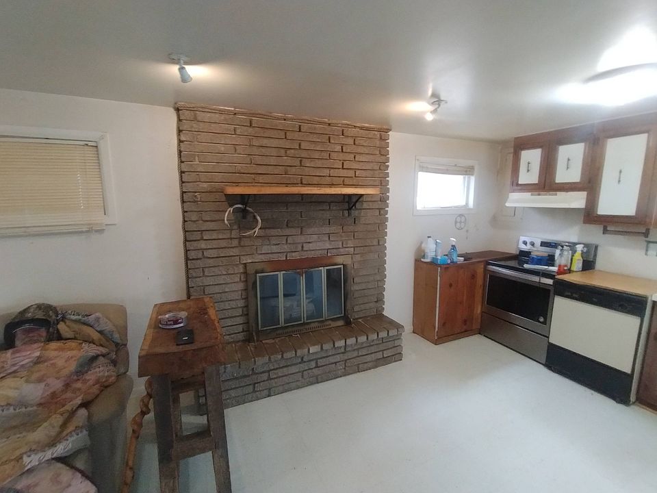 2nd image of 136 Riverside Dr