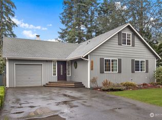 6109 NE 203rd St, Kenmore, WA 98028