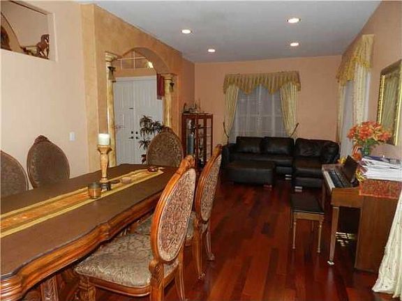 Living Room is on the oth