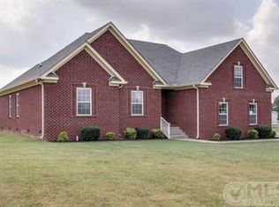 1008 Loganview Way, Springfield, TN 37172
