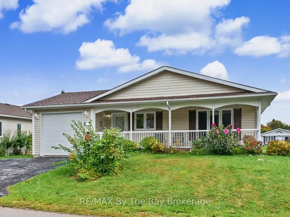 30 Saint James Pl, Wasaga Beach, ON L9Z 3A8