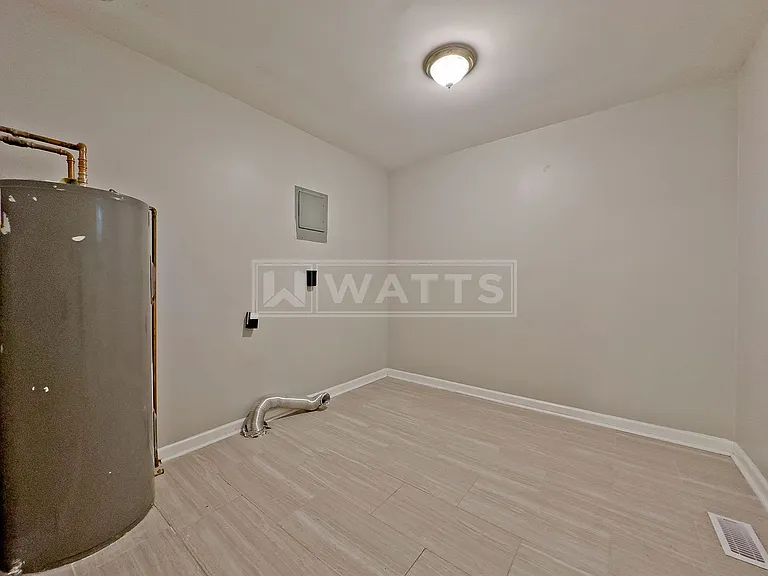 3803 Crosby Dr — Photo 9