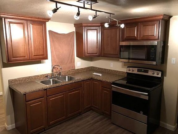5th image of 7407 Hoffman St