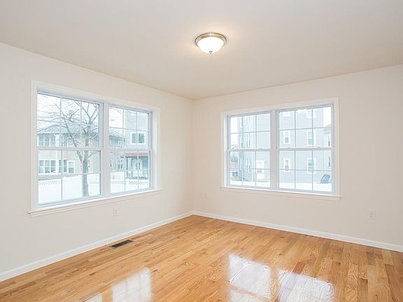 5th image of 85 Yeamans St #2R