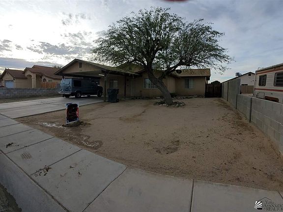 2nd image of 1545 E Washington Ln