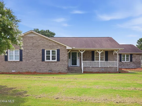 3809 Robin Road, Ayden, NC 28513