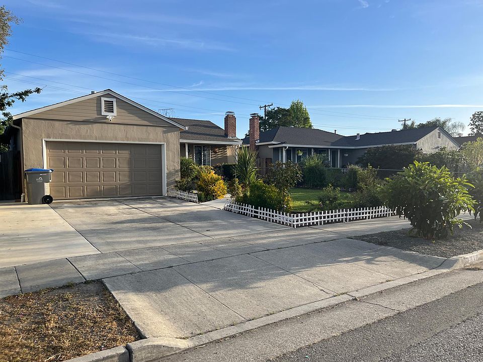 1st image of 2310 Cory Ave