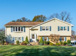 34 Summit Ave, Fairfield, NJ 07004