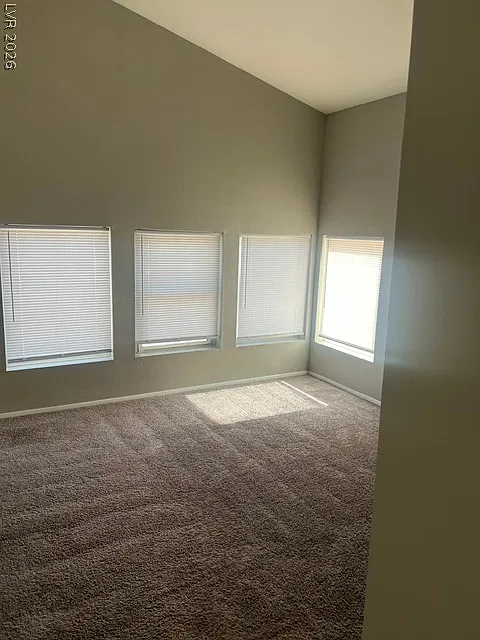 4 bed, 2.5 bath, 1373 sqft, $1,950 — Photo 3