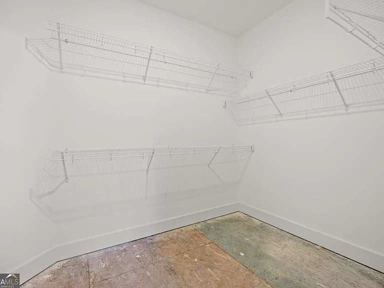 360 Ansley Dr — Photo 23