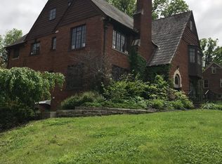 555 56th St APT 1, Des Moines, IA 50312